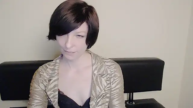 Snapshot of _AngeliaFlow_ chatting on 02.08.25 AngeliaFlow online show from 02.08.25
