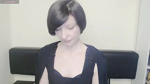Snapshot of _AngeliaFlow_ chatting on 02.11.25 AngeliaFlow online show from 02.11.25