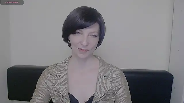 Snapshot of _AngeliaFlow_ chatting on 02.18.25 AngeliaFlow online show from 02.18.25