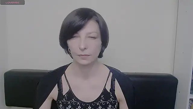 Snapshot of _AngeliaFlow_ chatting on 02.19.25 AngeliaFlow online show from 02.19.25