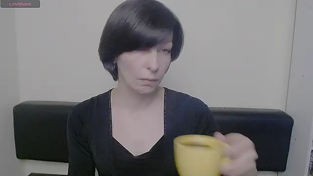 Snapshot of _AngeliaFlow_ chatting on 02.20.25 AngeliaFlow online show from 02.20.25
