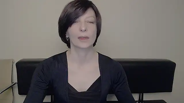 Snapshot of _AngeliaFlow_ chatting on 02.22.25 AngeliaFlow online show from 02.22.25