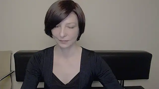Snapshot of _AngeliaFlow_ chatting on 02.22.25 AngeliaFlow online show from 02.22.25