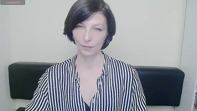 Snapshot of _AngeliaFlow_ chatting on 02.24.25 AngeliaFlow online show from 02.24.25