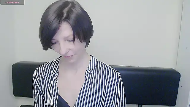 Snapshot of _AngeliaFlow_ chatting on 02.25.25 AngeliaFlow online show from 02.25.25