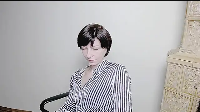 Snapshot of _AngeliaFlow_ chatting on 03.17.25 AngeliaFlow online show from 03.17.25