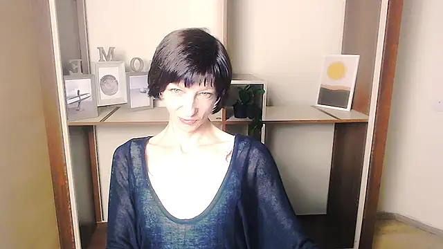 Snapshot of _AngeliaFlow_ chatting on 09.10.25 AngeliaFlow online show from 09.10.25