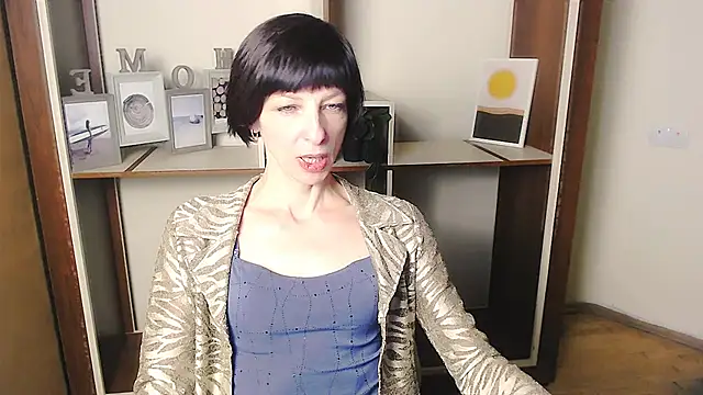 Snapshot of _AngeliaFlow_ chatting on 09.17.25 AngeliaFlow online show from 09.17.25