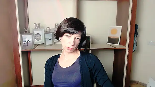 Snapshot of _AngeliaFlow_ chatting on 09.27.25 AngeliaFlow online show from 09.27.25
