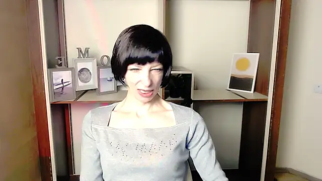 Snapshot of _AngeliaFlow_ chatting on 09.29.25 AngeliaFlow online show from 09.29.25