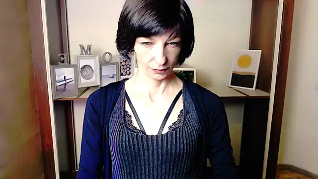 Snapshot of _AngeliaFlow_ chatting on 10.01.25 AngeliaFlow online show from 10.01.25