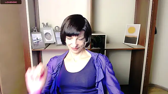 Snapshot of _AngeliaFlow_ chatting on 10.08.25 AngeliaFlow online show from 10.08.25