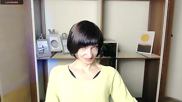 Snapshot of _AngeliaFlow_ chatting on 10.10.25 AngeliaFlow online show from 10.10.25