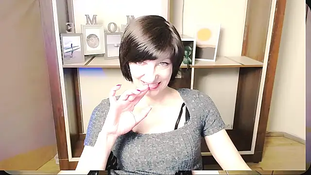  AngeliaFlow  online show from 05.19.26