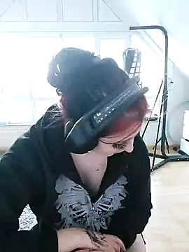 Gamergirl-Linela online show from 03.18.25