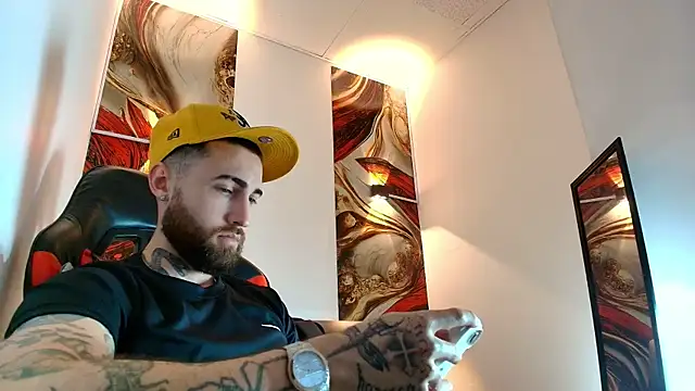 Luke davis01 online show from 04.22.26