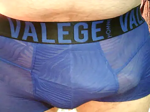 Snapshot of archange_17 chatting on 09.15.25 archange 17 online show from 09.15.25