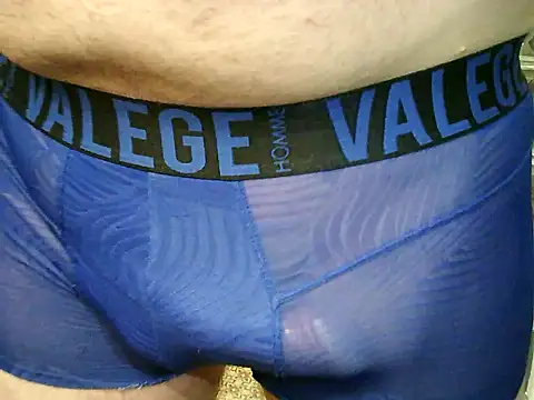 Snapshot of archange_17 chatting on 09.28.25 archange 17 online show from 09.28.25