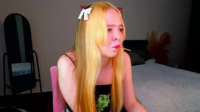 Snapshot of Bellla_Murrr chatting on 02.07.25 Bellla Murrr online show from 02.07.25