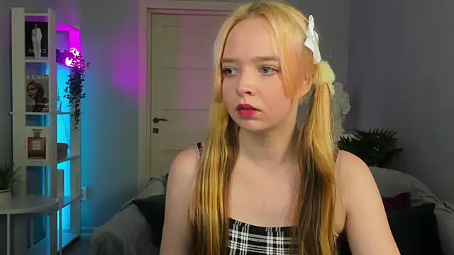 Snapshot of Bellla_Murrr chatting on 02.10.25 Bellla Murrr online show from 02.10.25