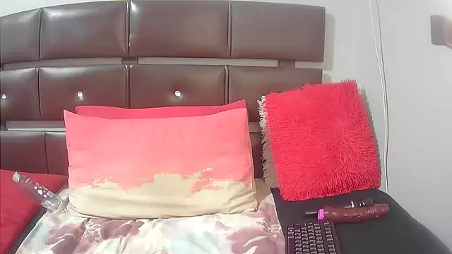 Snapshot of Mishanti chatting on 05.12.26 Mishanti online show from 05.12.26