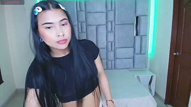 Snapshot of Vera_Best_ chatting on 03.20.25 Vera Best online show from 03.20.25