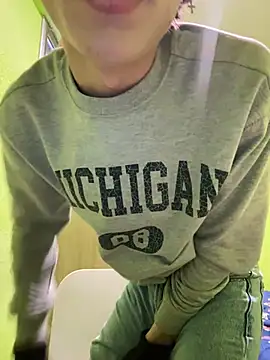 Snapshot of stormmart18 chatting on 02.06.25 stormmart18 online show from 02.06.25