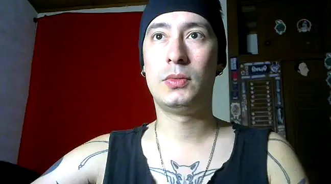 Snapshot of vampireathome chatting on 02.20.25 vampireathome online show from 02.20.25