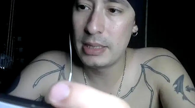 Snapshot of vampireathome chatting on 02.21.25 vampireathome online show from 02.21.25