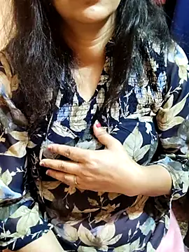 Snapshot of Your_cutiepie_ chatting on 02.23.25 Your cutiepie online show from 02.23.25