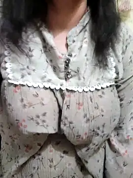 Snapshot of Your_cutiepie_ chatting on 03.14.25 Your cutiepie online show from 03.14.25