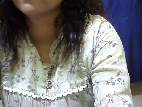 Snapshot of Your_cutiepie_ chatting on 09.13.25 Your cutiepie online show from 09.13.25