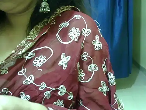 Snapshot of Your_cutiepie_ chatting on 10.07.25 Your cutiepie online show from 10.07.25
