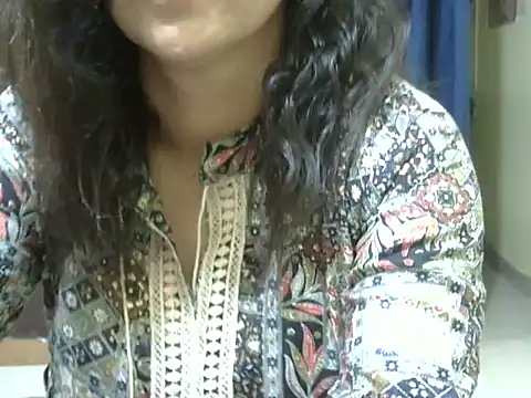 Snapshot of Your_cutiepie_ chatting on 10.10.25 Your cutiepie online show from 10.10.25
