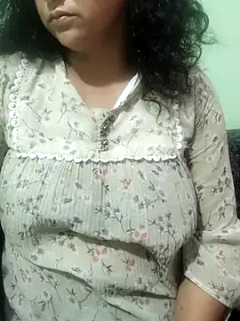 Snapshot of Your_cutiepie_ chatting on 07.17.26 Your cutiepie online show from 07.17.26