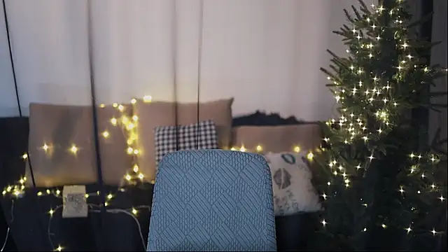 Snapshot of Moonccoi chatting on 02.05.26 Moonccoi online show from 02.05.26