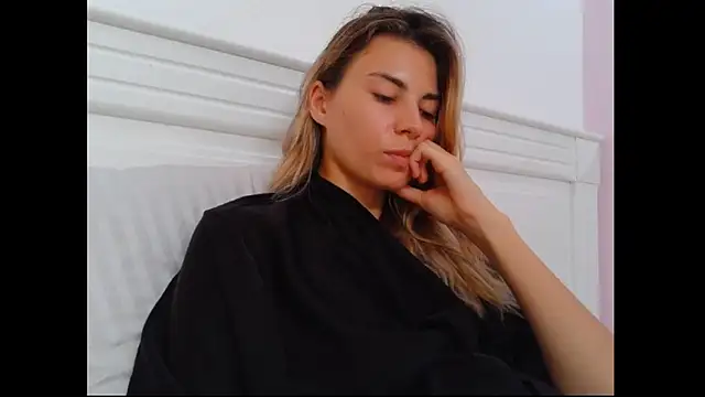 Goddess Lia online show from 02.06.25