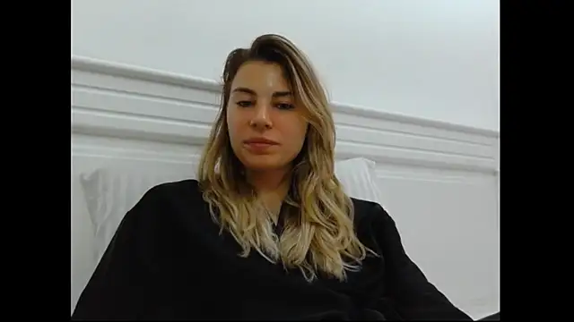 Goddess Lia online show from 02.06.25