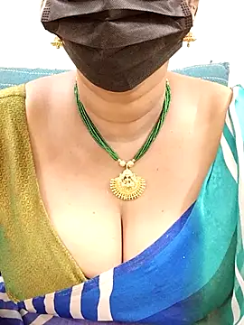 Snapshot of niiveditha chatting on 02.17.25 niiveditha online show from 02.17.25