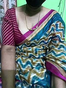 Snapshot of niiveditha chatting on 03.16.25 niiveditha online show from 03.16.25