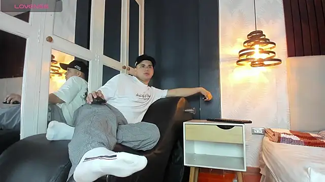 Snapshot of Sebastian_Phoenix chatting on 02.18.25 Sebastian Phoenix online show from 02.18.25