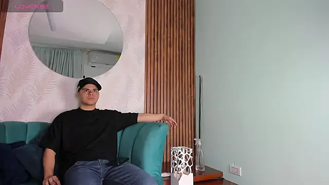 Snapshot of Sebastian_Phoenix chatting on 02.20.25 Sebastian Phoenix online show from 02.20.25