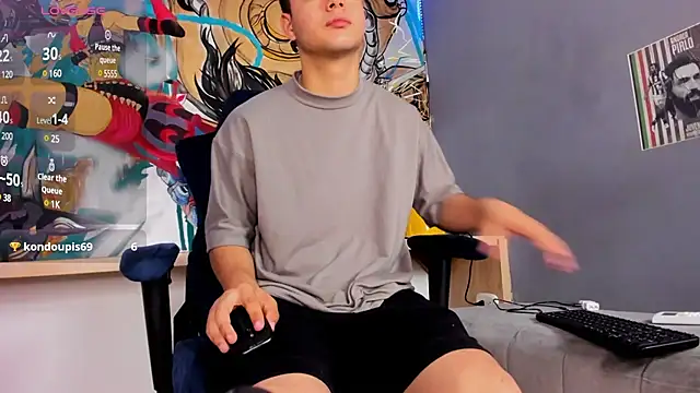 Snapshot of Sebastian_Phoenix chatting on 03.08.25 Sebastian Phoenix online show from 03.08.25