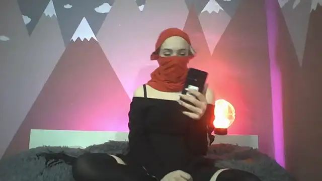 Snapshot of Barbie-sin chatting on 02.07.25 Barbie-sin online show from 02.07.25