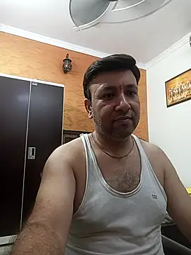 Snapshot of innocentboy1987 chatting on 09.27.25 innocentboy1987 online show from 09.27.25