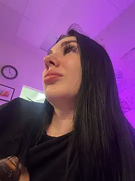Snapshot of MaeveMoon chatting on 05.29.26 MaeveMoon online show from 05.29.26