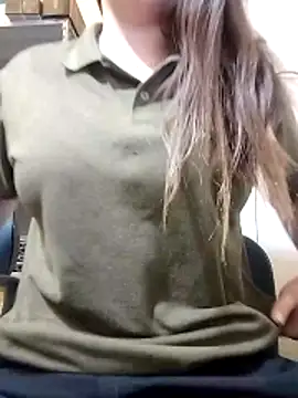 Ezella1 online show from 12.19.25