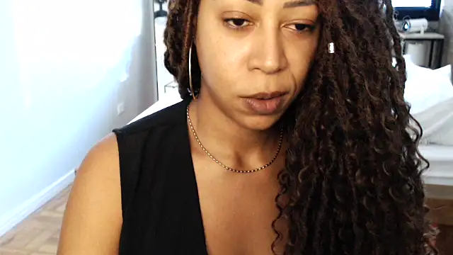 dianagolley420 online show from 02.17.25