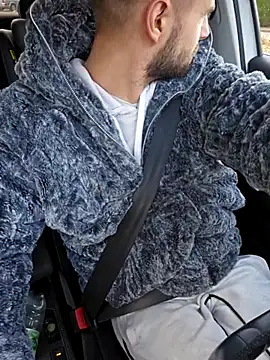 ademandjulia online show from 02.28.26