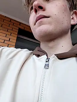 And25bn online show from 11.03.25